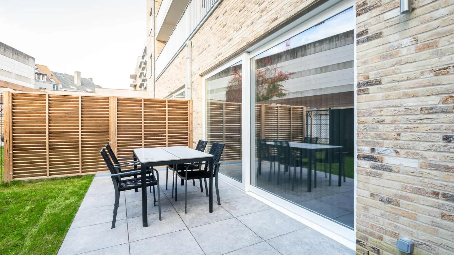 Brand New Apartment With Garden And Parking Ostend