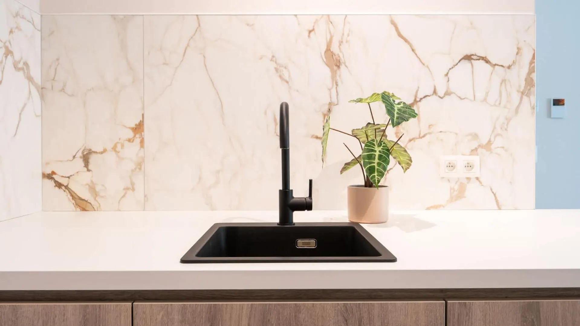 Brand New Apartment With Garden And Parking 오스텐드 0*,